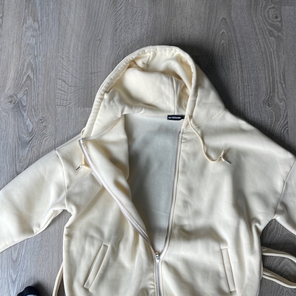 Pretty little thing hoodie - Picture 4 of 5